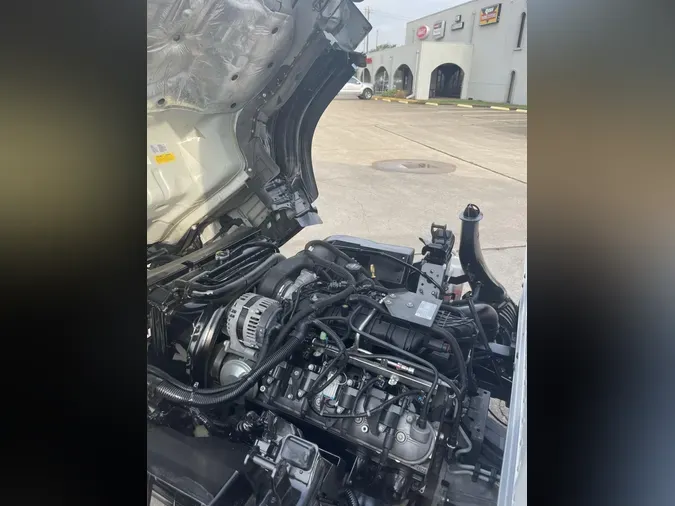 2020 Isuzu NPR-HD