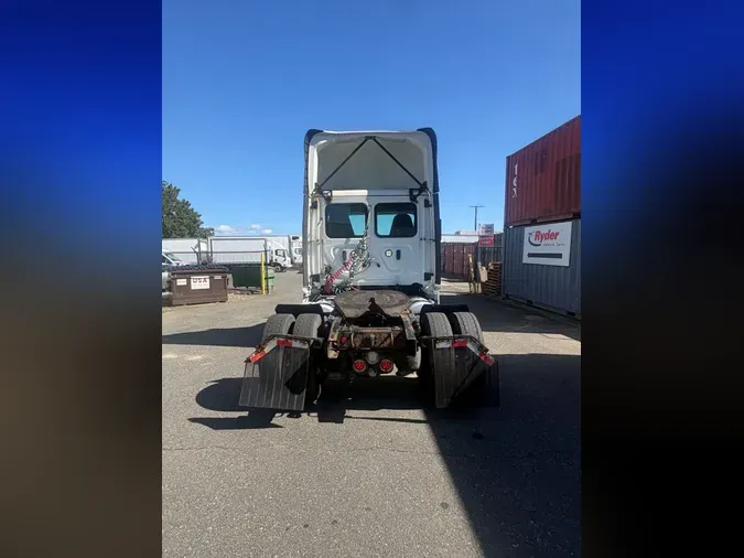 2020 FREIGHTLINER/MERCEDES NEW CASCADIA 126