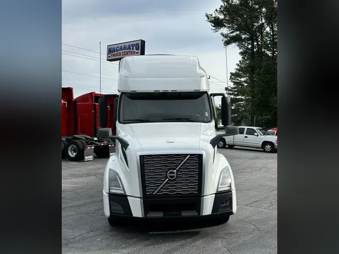 2020 VOLVO VNL64T760