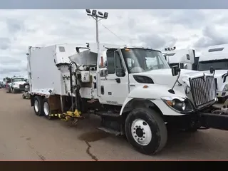 2013 INTERNATIONAL WORKSTAR 7400