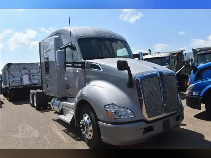 2018 KENWORTH T68075343068704d7e1e72bde067e2debc48