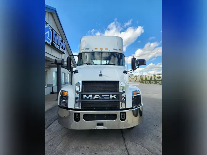 2020 MACK AN64T