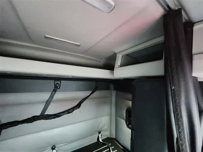 2021 FREIGHTLINER CA116
