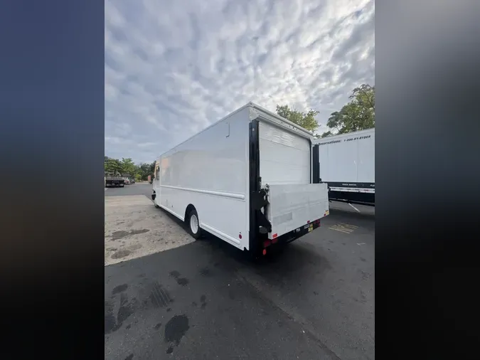 2018 FRTLR CUSTOM CHASSIS CORP MT45