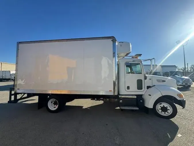 2018 Peterbilt 32575381fabbbaa9ccd4265ac4476d4c693