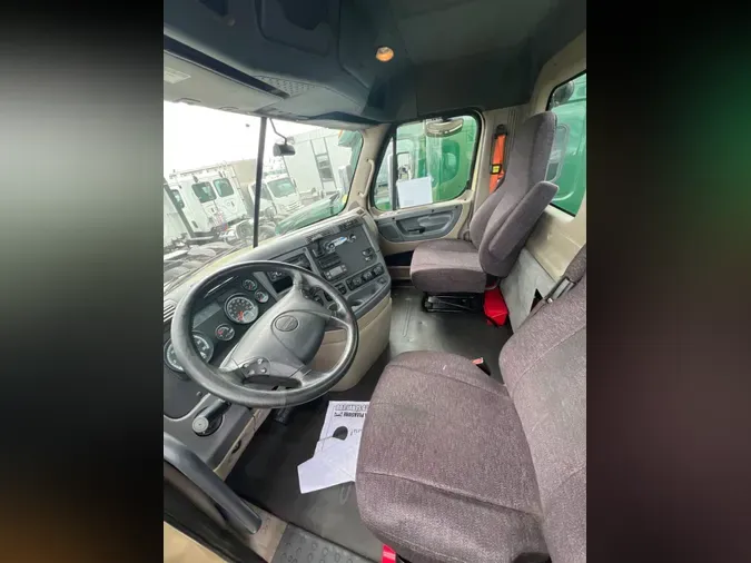 2016 FREIGHTLINER/MERCEDES CASCADIA 125753ab5dc819bbff30e12ebe6e1aa0898