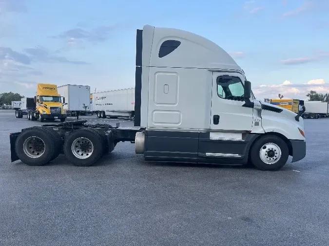 2020 Freightliner T12664ST