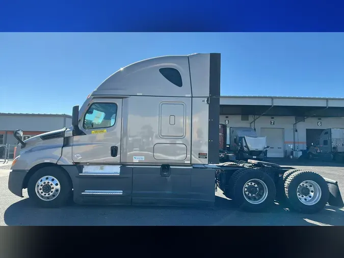 2024 Freightliner Cascadia 126
