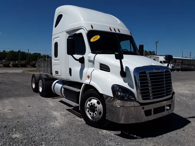 2017 FREIGHTLINER/MERCEDES CASCADIA 113