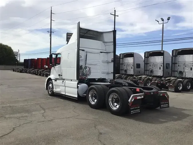 2021 VOLVO VNR64T64075427c951fa18c16512d2403333d034c