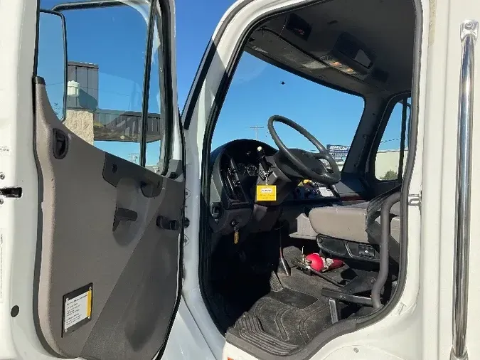 2019 Freightliner M2