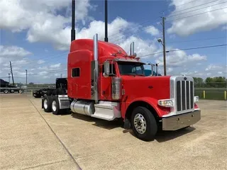 2018 PETERBILT 389