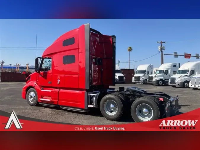 2022 VOLVO VNL760