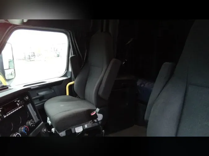 2024 Freightliner Cascadia 12675471e1bd55065f739a022b962ac298b