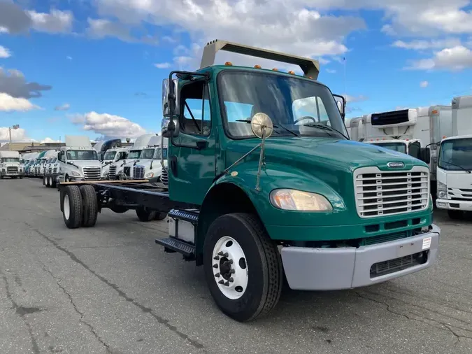 2020 FREIGHTLINER/MERCEDES M2 106
