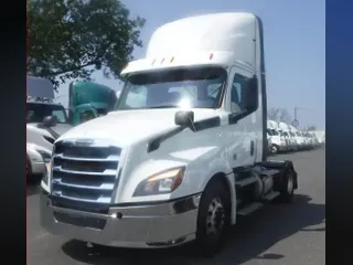 2019 FREIGHTLINER NEW CASCADIA 126