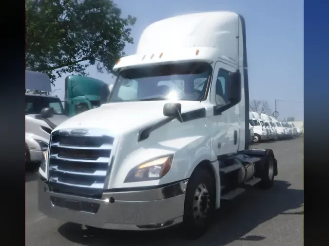 2019 FREIGHTLINER NEW CASCADIA 1267556dc4f1bd42c6de742f7aef2fbf010