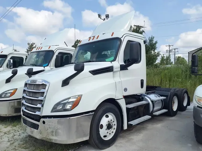 2019 FREIGHTLINER/MERCEDES NEW CASCADIA PX126647557e59a6e3f299df31f6bfe7a83cc34