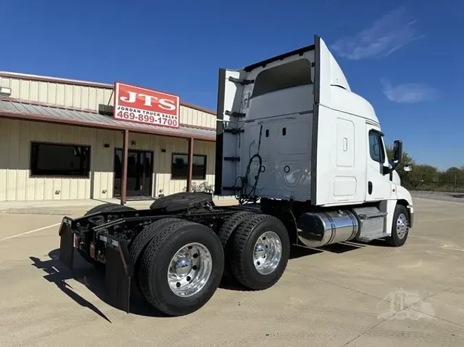 2018 FREIGHTLINER CASCADIA 125