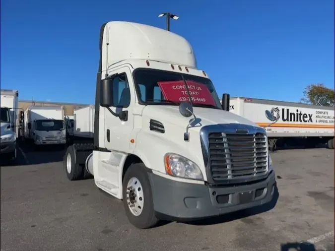 2019 FREIGHTLINER/MERCEDES CASCADIA 113755a82b3a5a8ba2baaa53e89f9e5dfa0