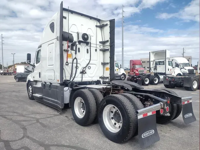 2020 Freightliner Cascadia