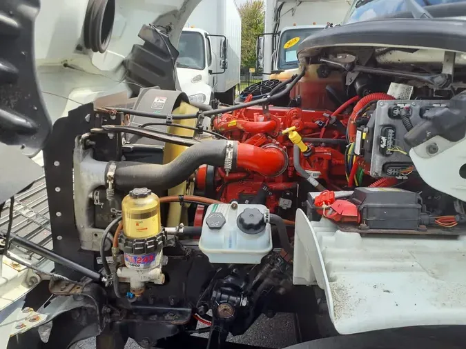 2019 FREIGHTLINER M2 106