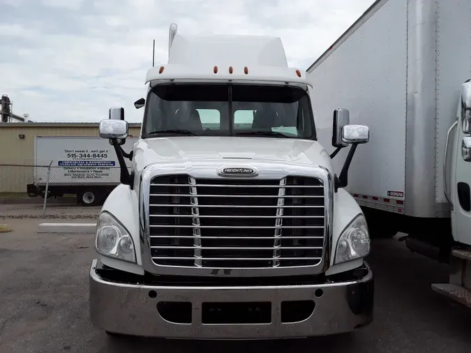 2016 FREIGHTLINER/MERCEDES CASCADIA 125