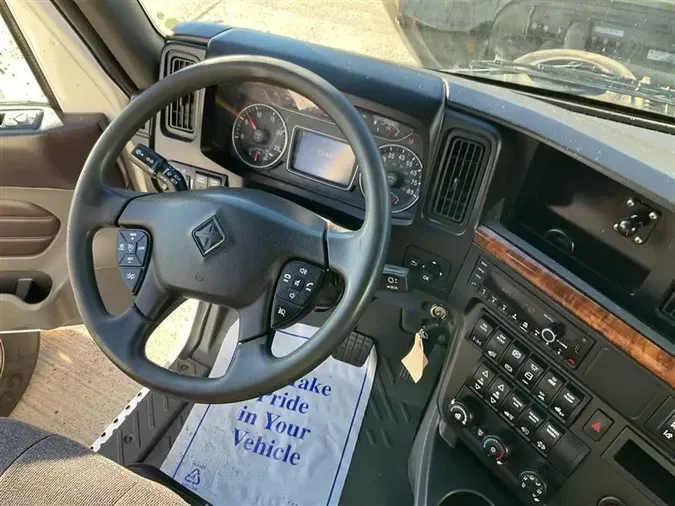 2022 INTERNATIONAL LT