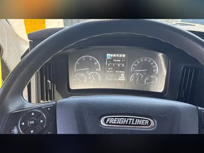 2021 FREIGHTLINER CA126