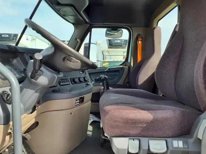 2018 FREIGHTLINER/MERCEDES CASCADIA 113