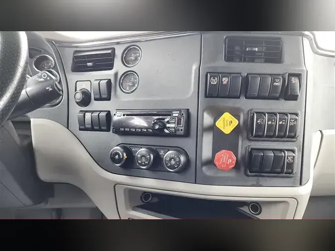 2020 PETERBILT 579