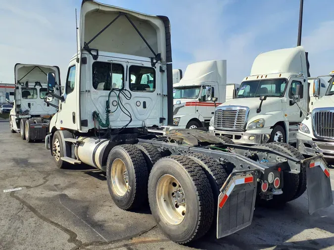 2020 FREIGHTLINER/MERCEDES NEW CASCADIA 116