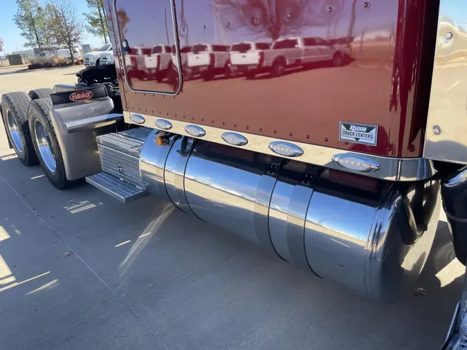 2024 Peterbilt 389