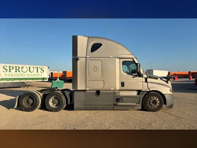 2023 Freightliner Cascadia