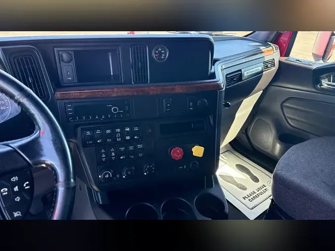 2022 INTERNATIONAL LT