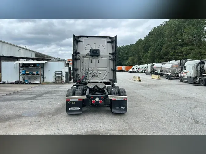 2022 Freightliner Cascadia 126757e1ec400de1781f4ac44547de337bf