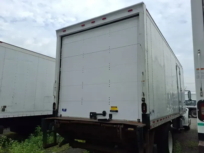 2018 FREIGHTLINER M2 106