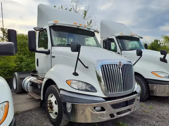 2019 NAVISTAR INTERNATIONAL RH613 DAYCAB S/A758ac9c221231be852d032075e553f4e
