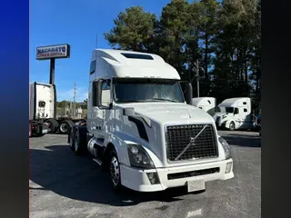 2018 VOLVO VNL64T670