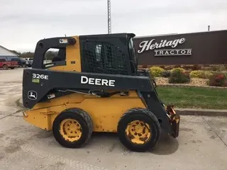2015 John Deere 326E
