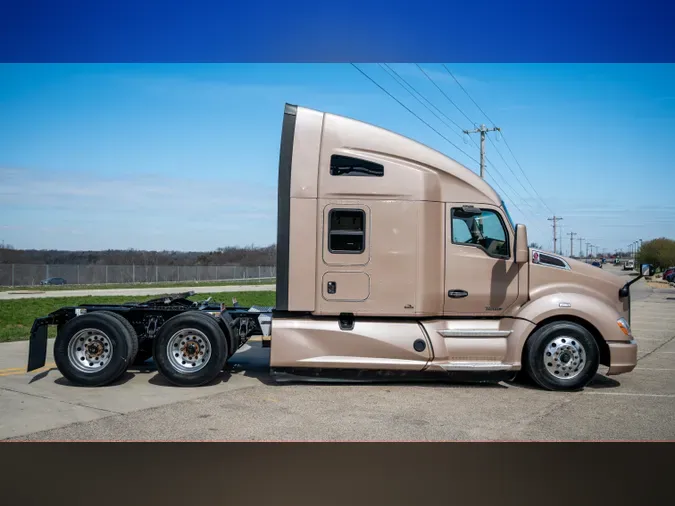 2021 KENWORTH T680