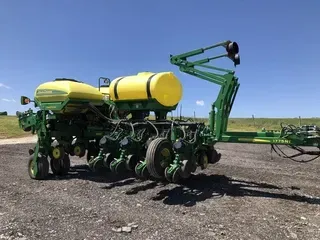 2015 John Deere 1775NT