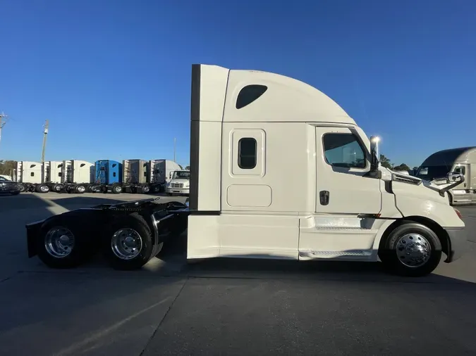 2022 Freightliner PT126SLP