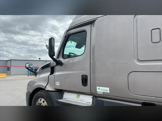 2021 Freightliner Cascadia