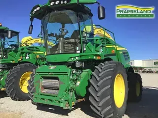 2018 John Deere 8700