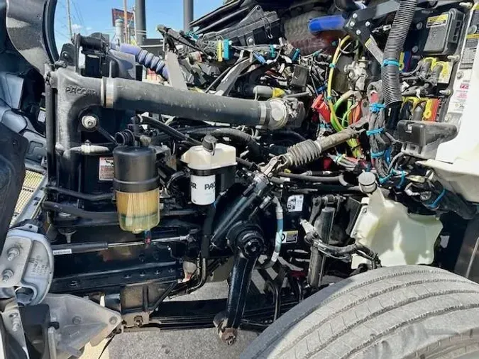 2024 Peterbilt 548