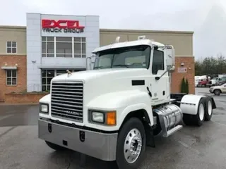 2013 MACK PINNACLE CHU613