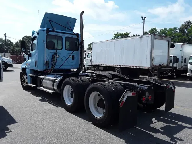2020 FREIGHTLINER CASCADIA 125