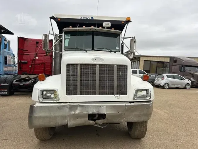 1999 PETERBILT 330