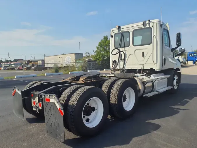 2020 FREIGHTLINER/MERCEDES NEW CASCADIA 116